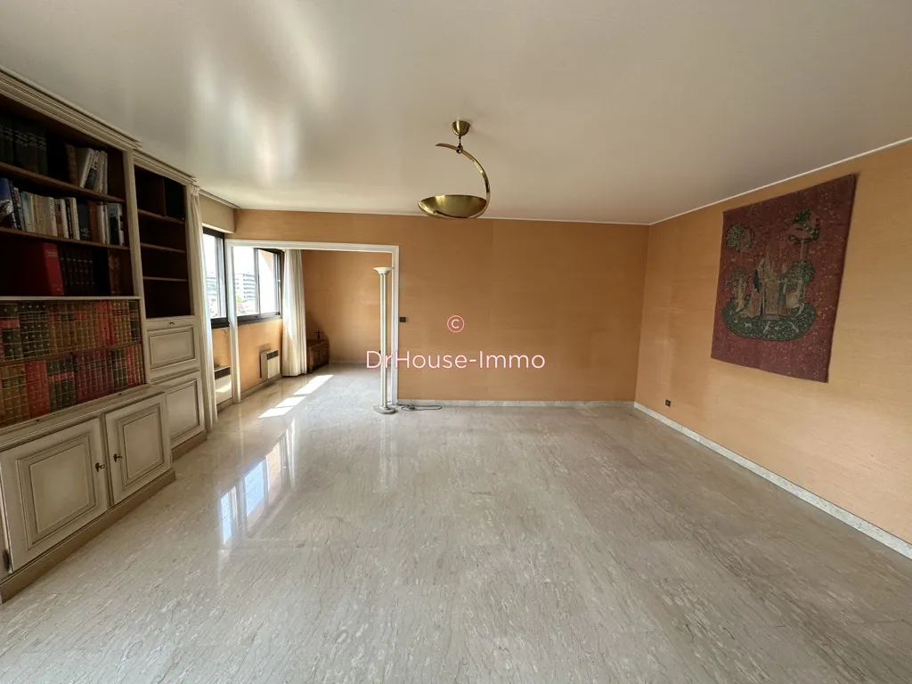 Living Room - Apartment with Balcony and Terrace in Central Location