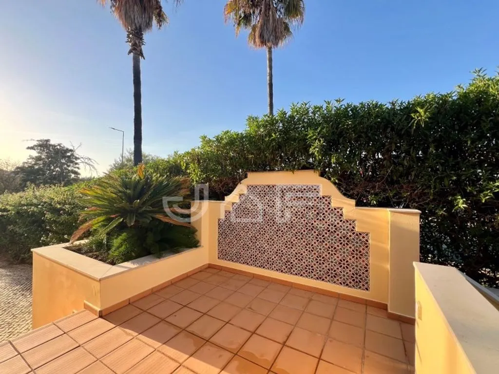 Terrass - Algarvian Style Villa with Pool in Albufeira
