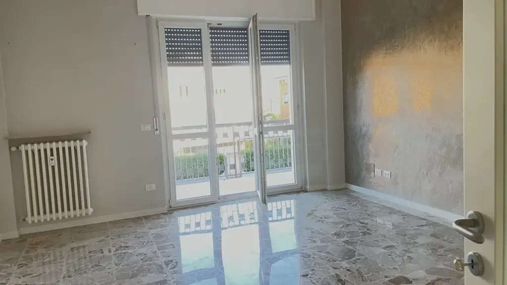 Pièces - Rearranged Apartment with Balcony in Curno