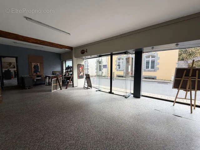 Stanze - Mixed-Use Property with Garden in Rohan