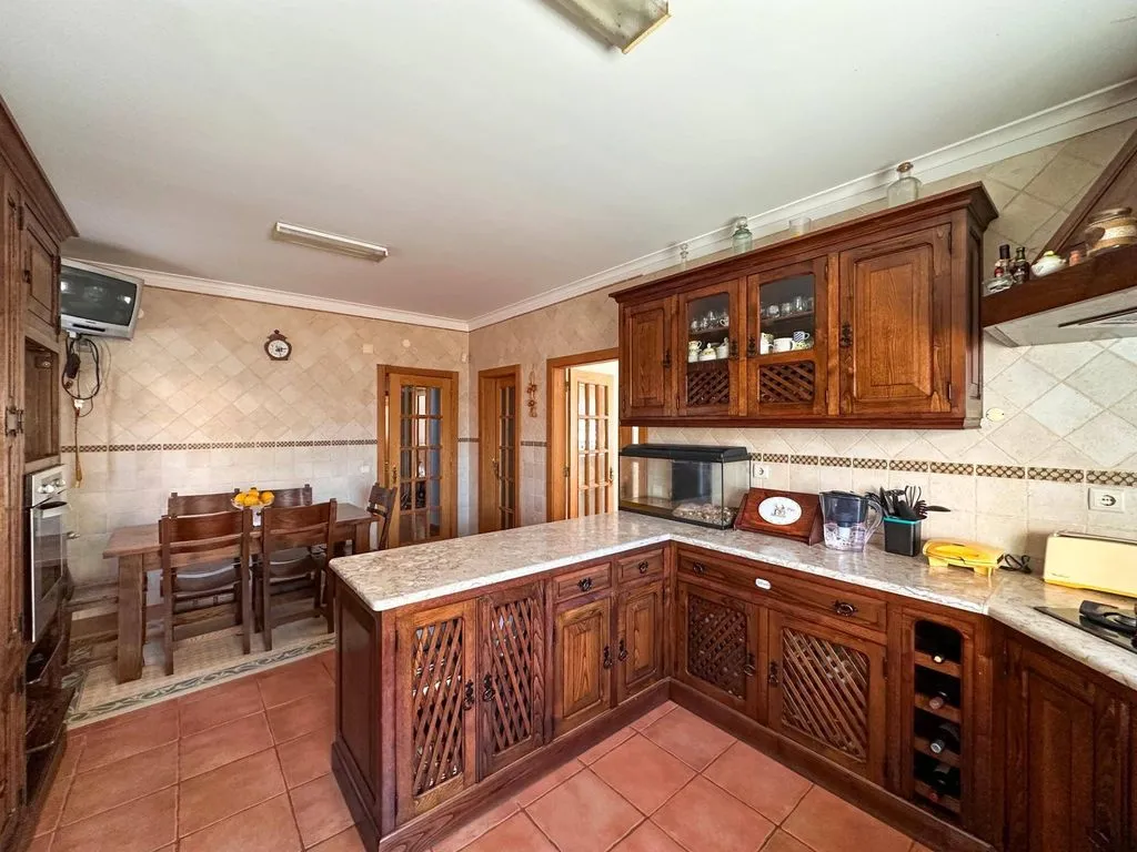 Cuisine - Luxury Villa with Garden in Póvoa de Santarém