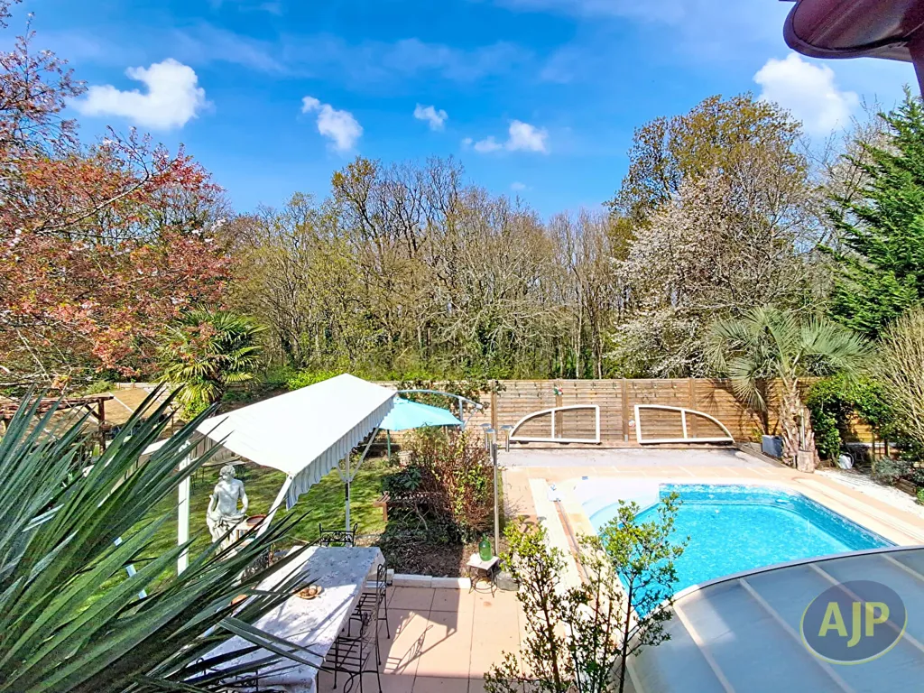 Piscina - Atypical House with Pool in St André D'Ornay