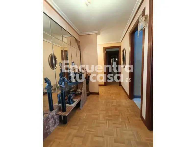 Entrée - Apartment with Balcony in Miranda