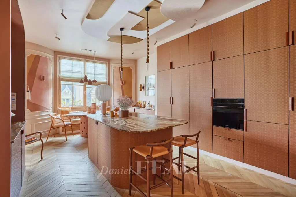 Kitchen - Luxury Flat with Balcony in Paris