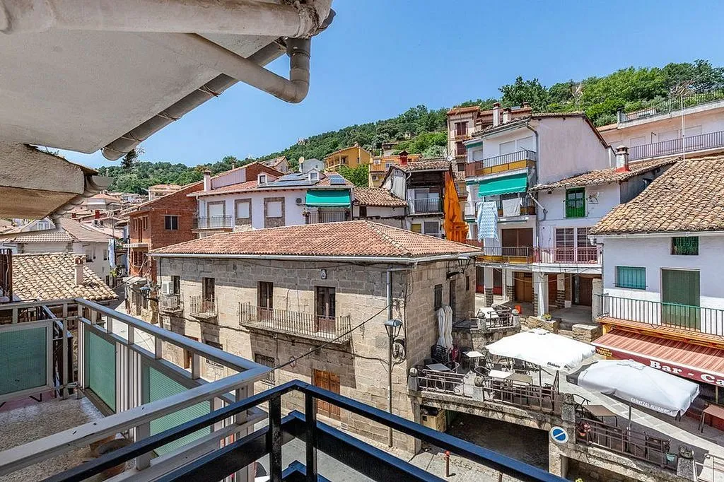 Rõdu - Traditional Townhouse with Terrace in Pedro Bernardo