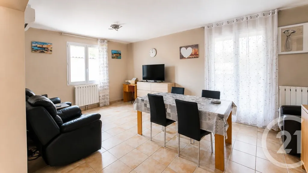 Sala da pranzo - Villa with Garage in Vergèze