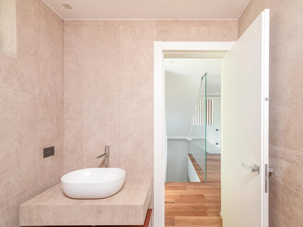 Vannitoad - Modern Villa with Lake View in Torno