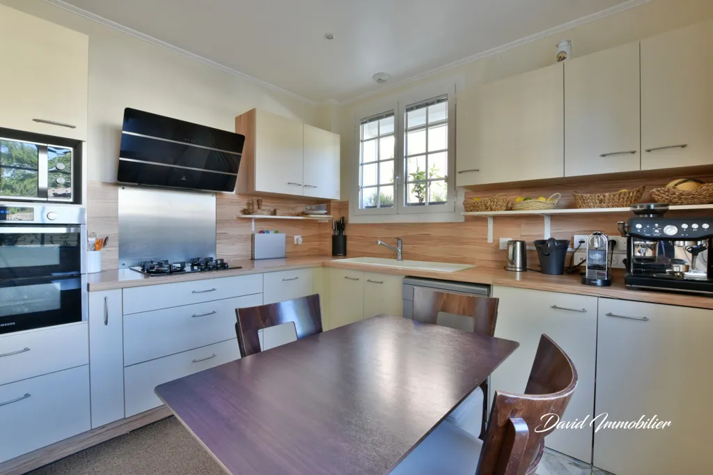 Cucina - Multi-Level Villa with Panoramic Terrace in Perpignan