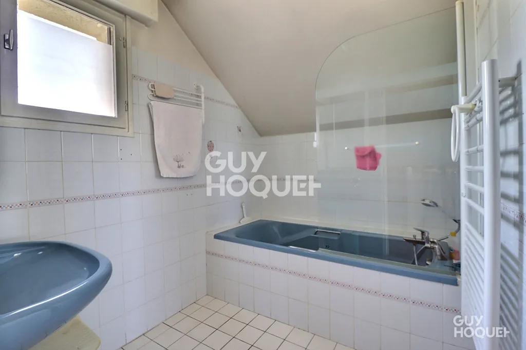 Maison 7 pièces à Sainte-Geneviève-des-Bois