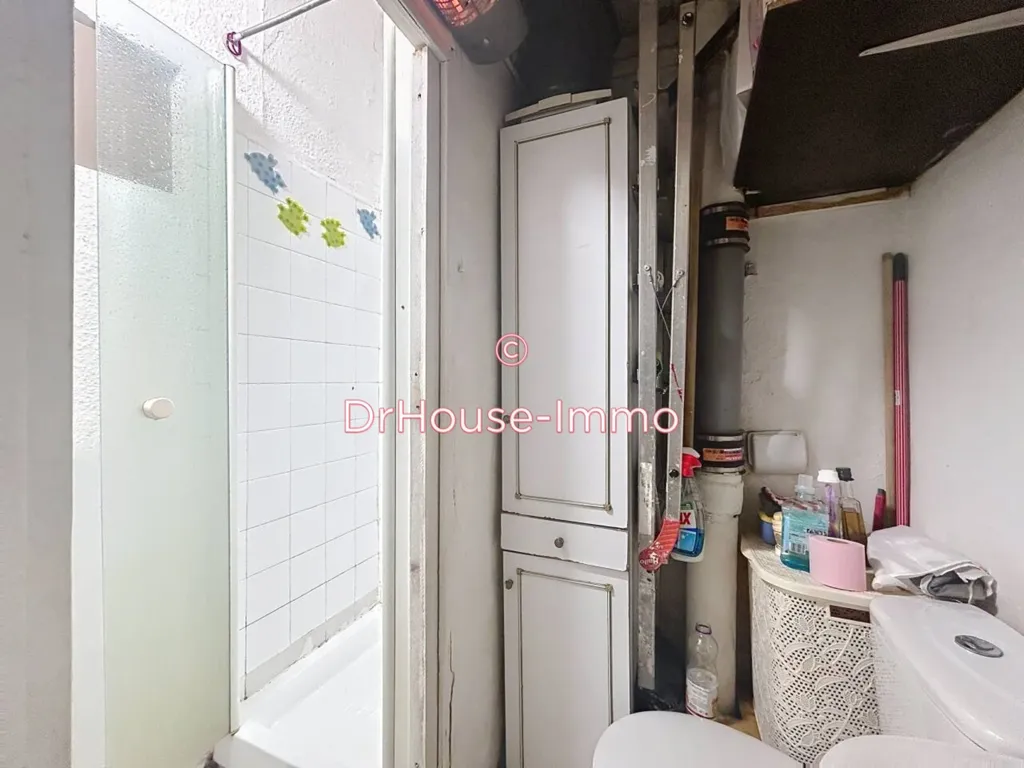 Bathrooms - Central Flat near Marseille Station