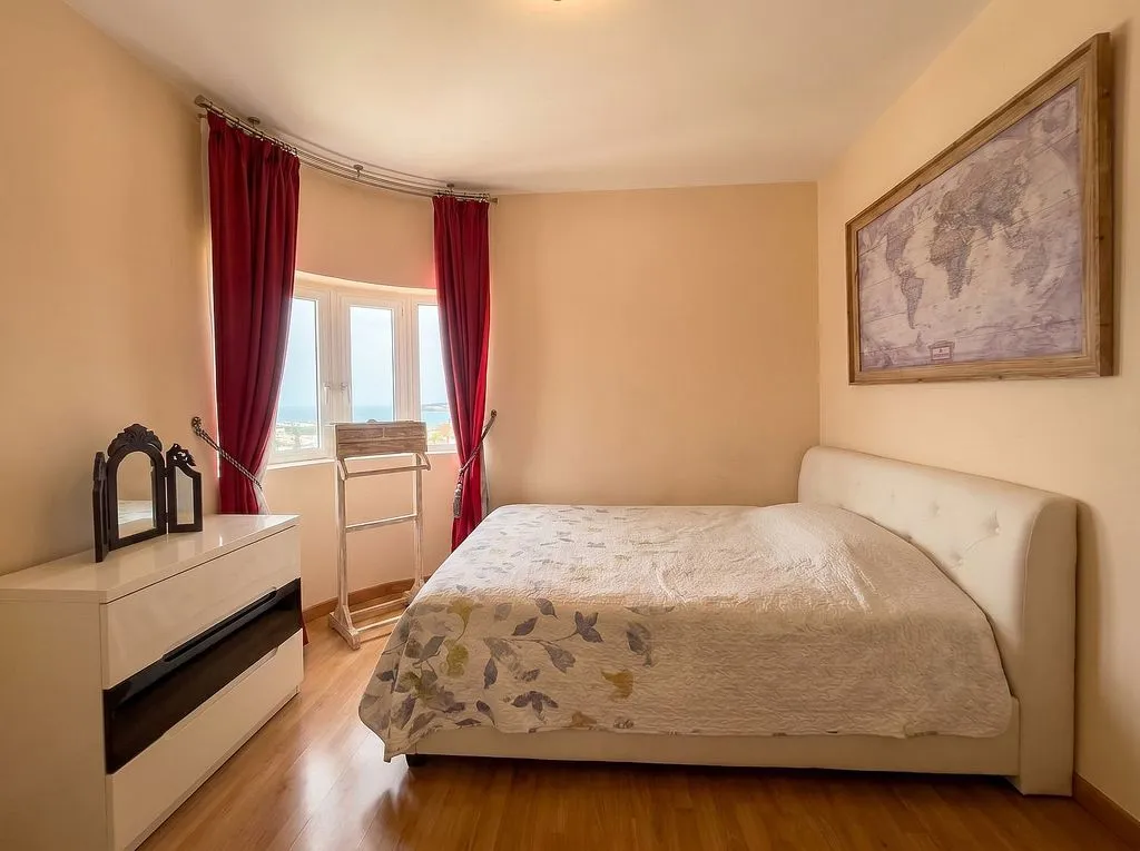 Bedrooms - Villa with Ocean View in Torviscas Alto