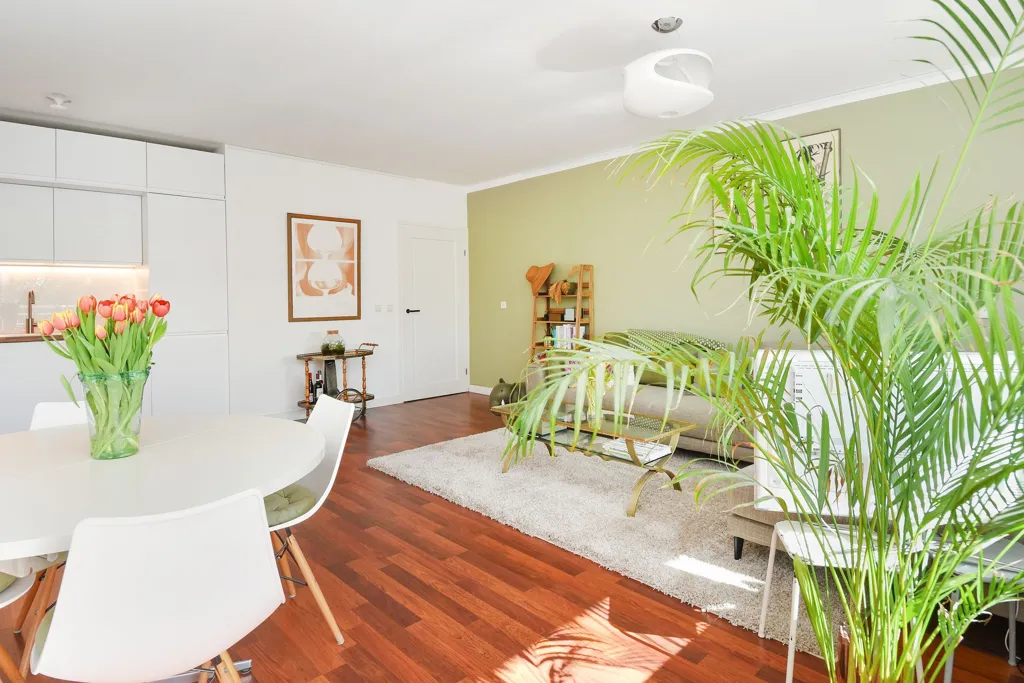 Elutuba - Modernised Flat with Terrace in Essesteijn