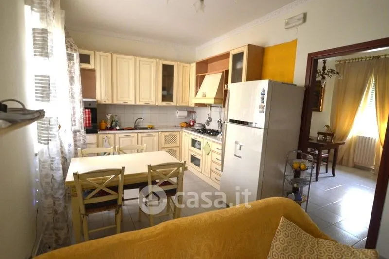 Cuisine - Independent House with Triple Aspect in Lavello