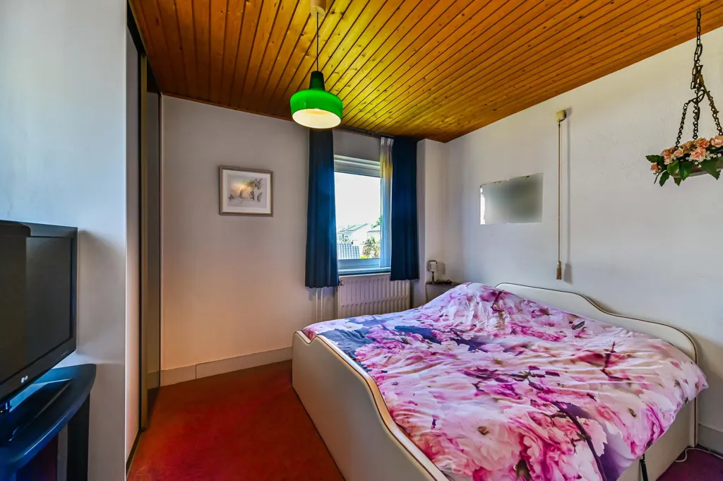Chambres - Free-Standing Business House with Workshop in Venlo