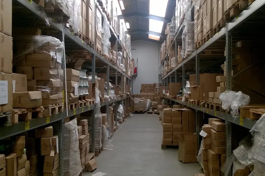 Lavanderia - Warehouse with Office Space in Fibernet