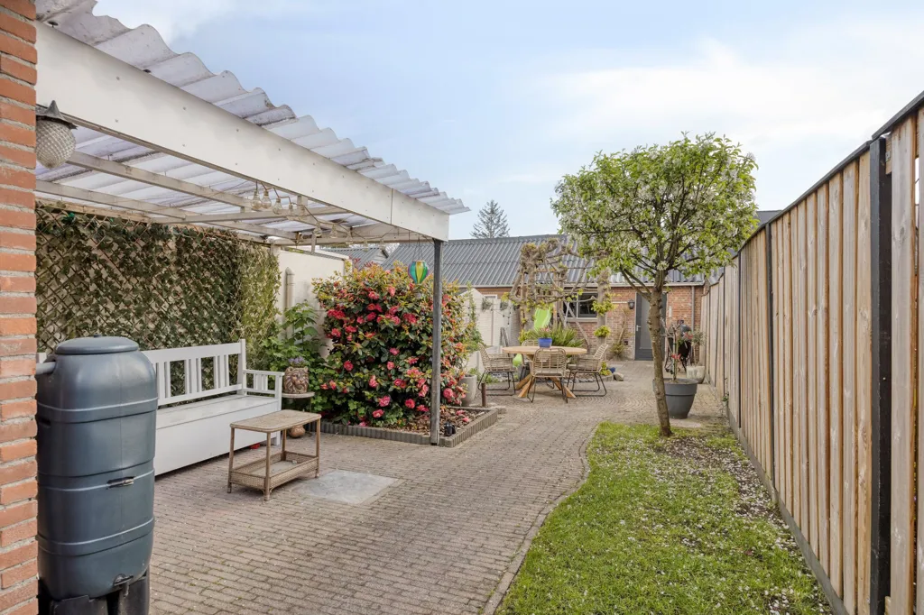 Garden - 5-room house in Veenendaal
