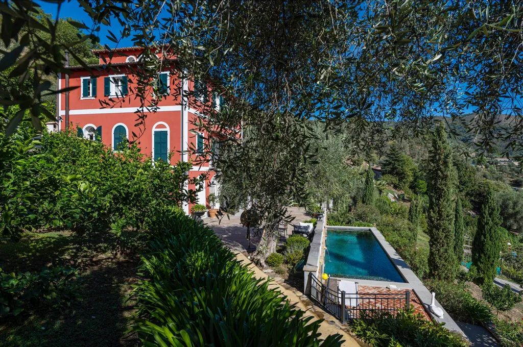 Piscine - Estate with Sea View in Sanremo