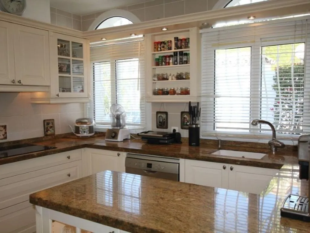 Cuisine - Luxury Villa with Sea View in Mijas