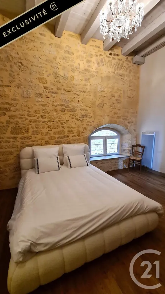 Chambres - Appartement Rénové avec Cheminée à Sarlat-la-Canéda