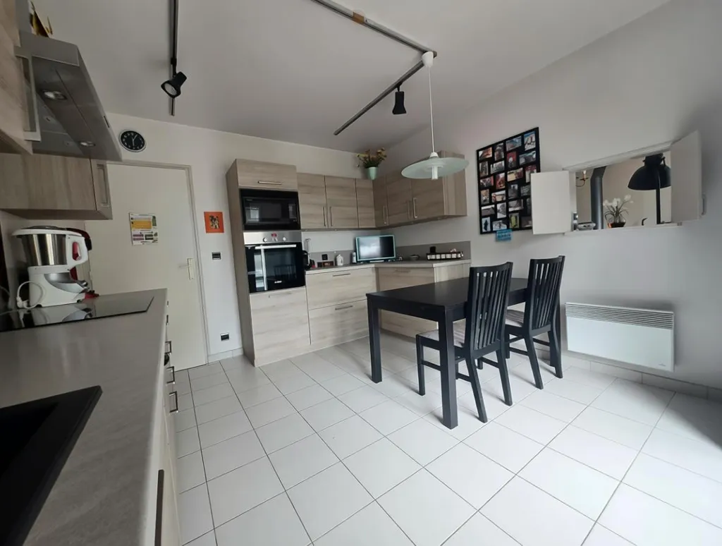 Kitchen - House with Pool in Estrées-Saint-Denis