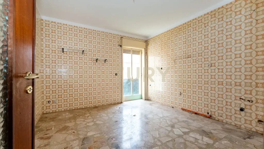 6-room apartment in IT