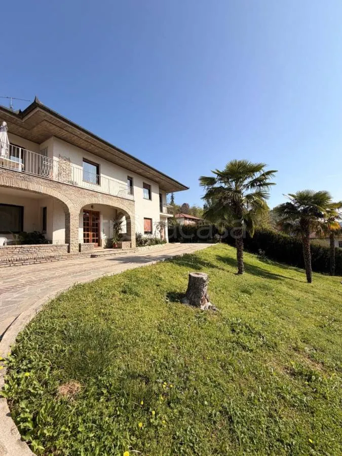 Välivaade - Villa with Garden and Pool in Vezza d'Alba