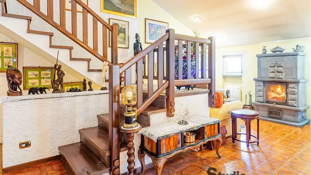 Pièces - Luxury Villa with Panoramic View in Ello