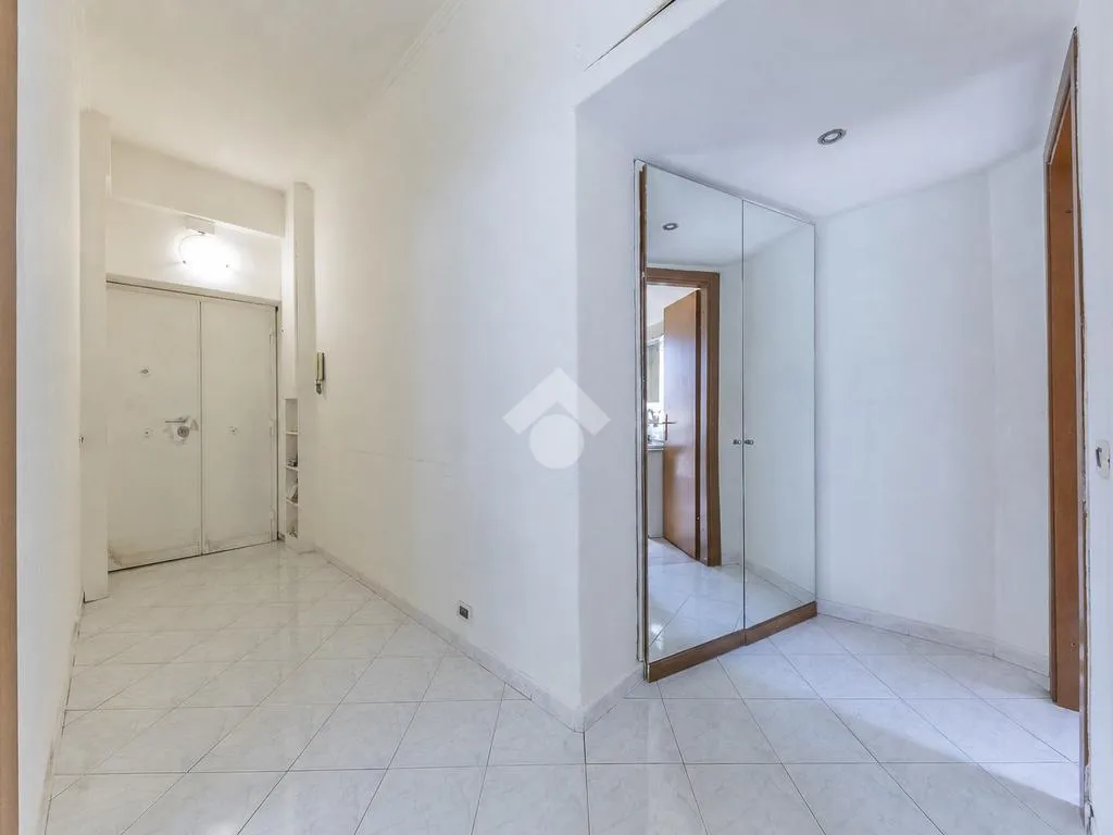 Ingresso - 2-Bedroom Apartment in Torre Maura, Rome