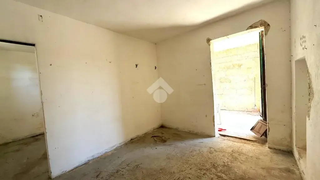 Toad - Independent House with Storage in Mesagne