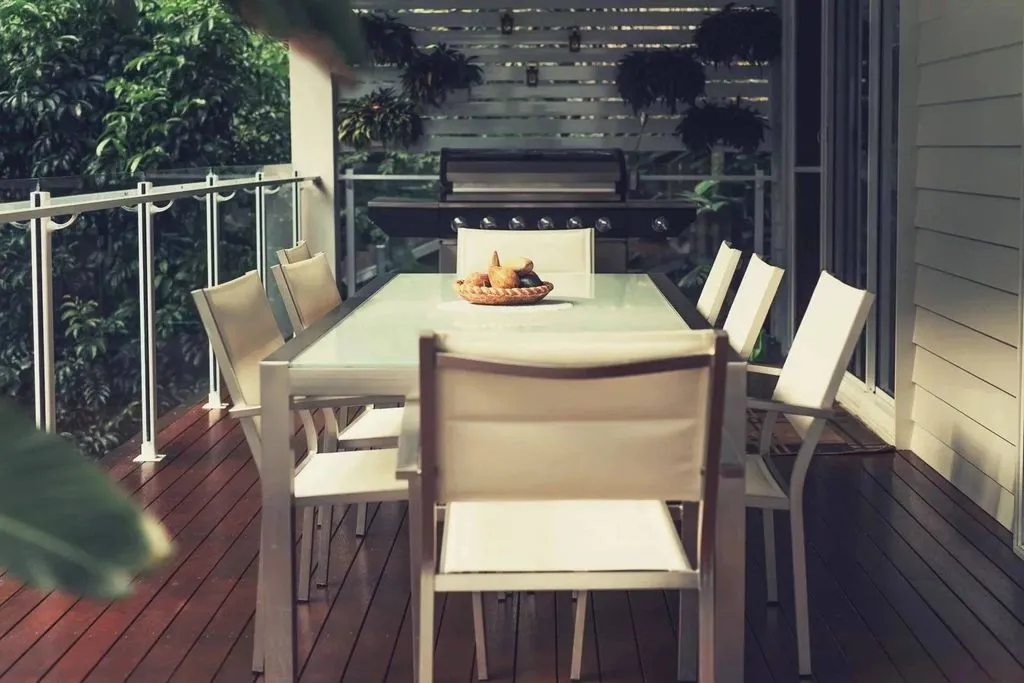 Terrasse - Appartement de Luxe avec Loggia à Suresnes