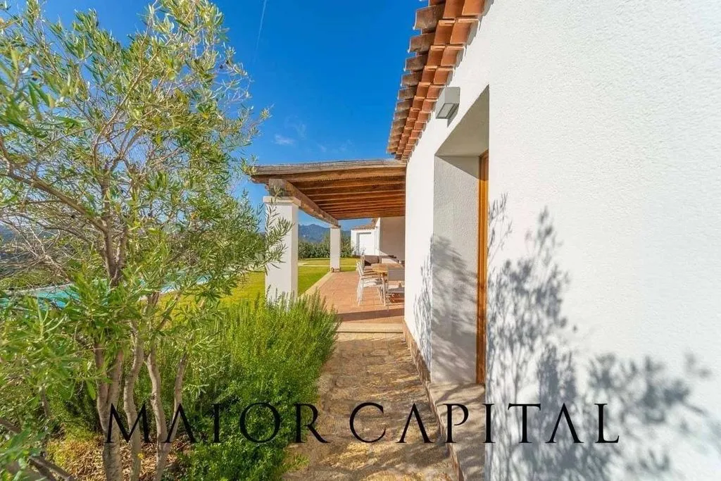 Välivaade - Luxury Villa with Pool in Cugnana Verde
