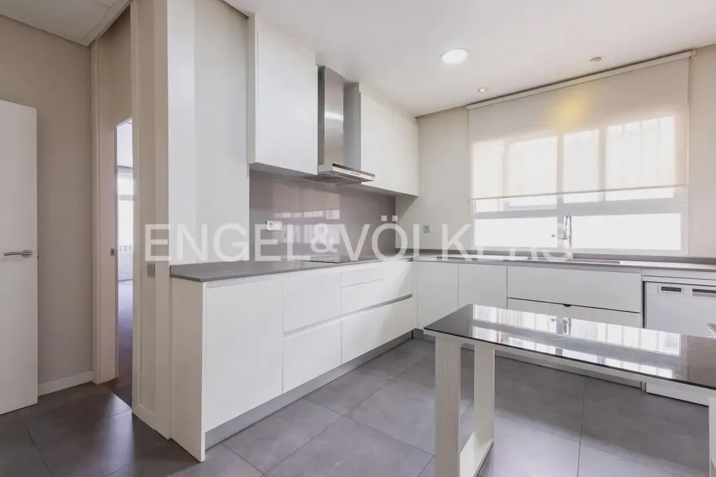 Cuisine - Apartment with Balconies in Pla del Remei
