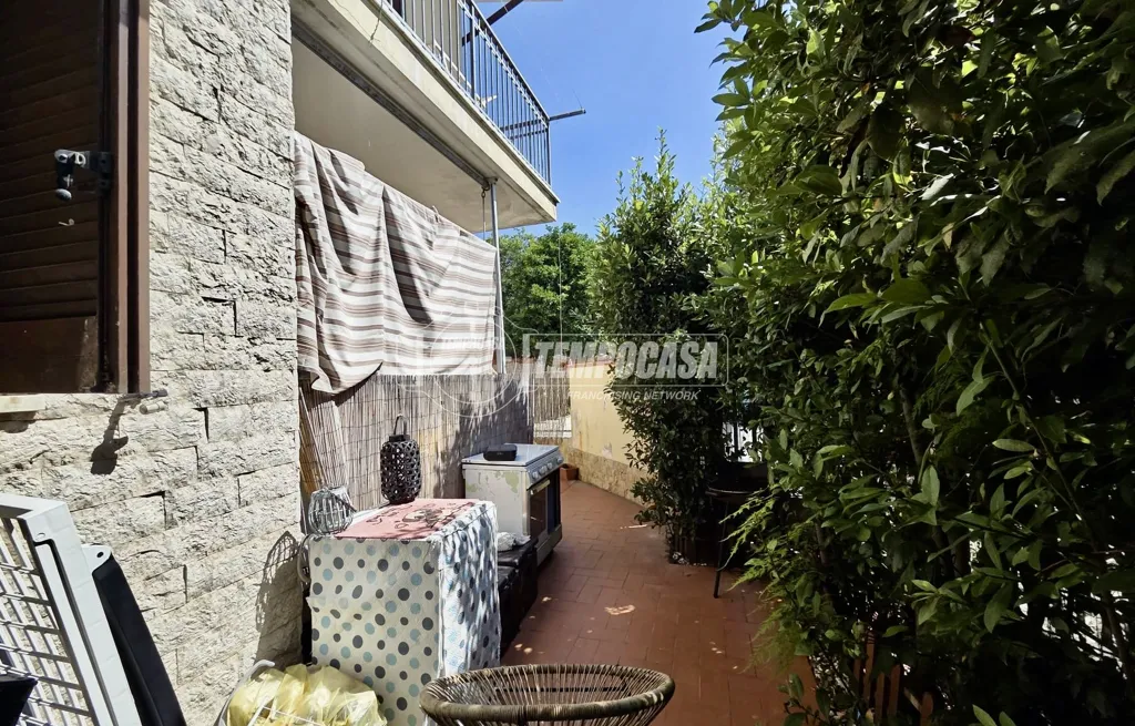 Terrass - Rustic Villa with Garden in Castagnola, Massa