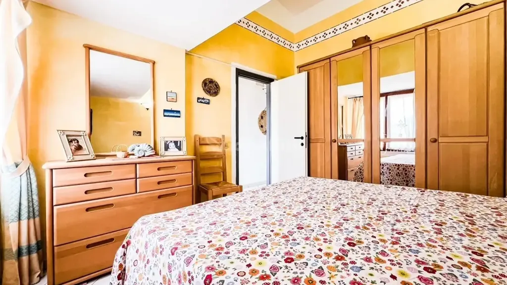 Chambres - Trilocale with Terrace in Murta Maria