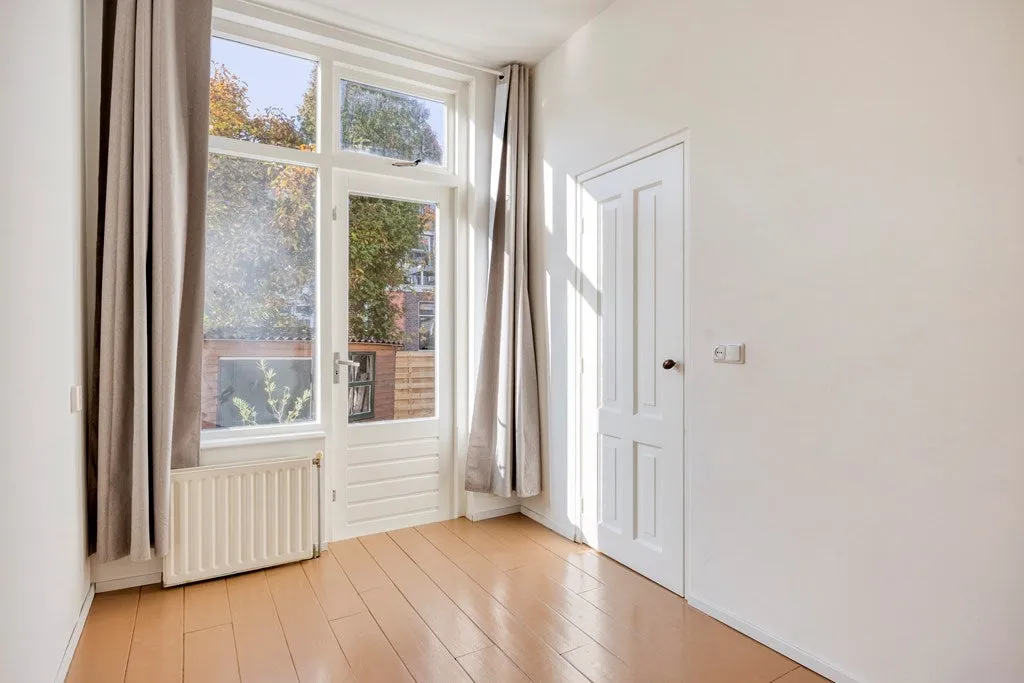 2-toaline korter asukohas Rotterdam