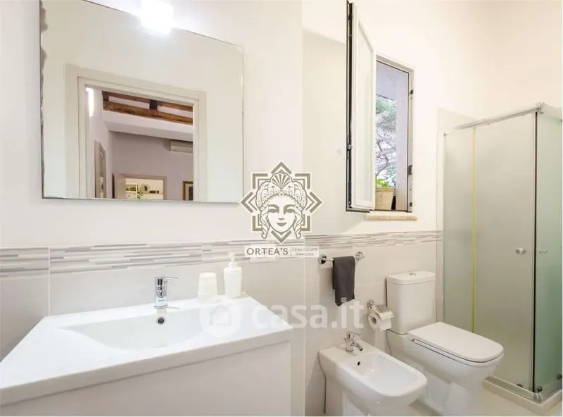 Bathrooms - Rented Duplex with Loggia in Siracusa