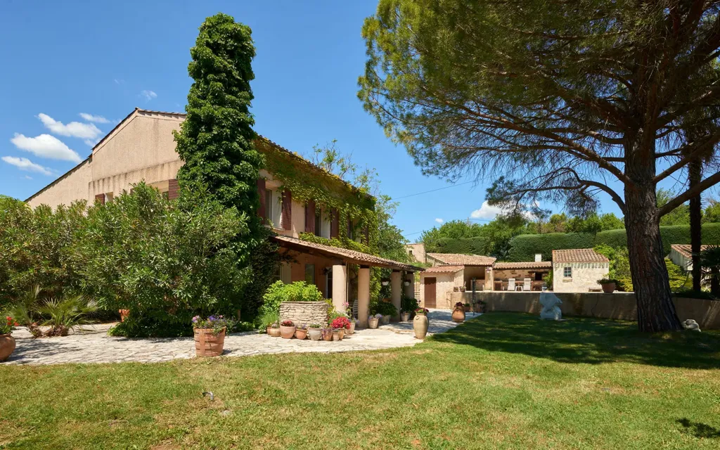 Exterior - Renaissance House with Pool in Manosque