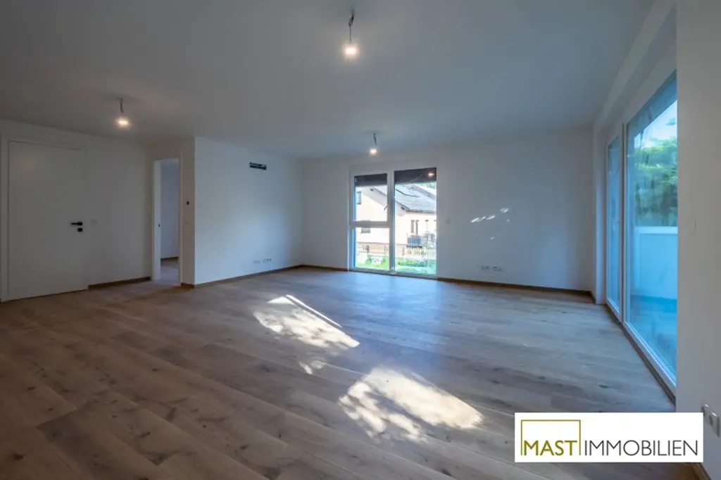 Living Room - Modern Apartment with Balcony in St. Andrä Wördern