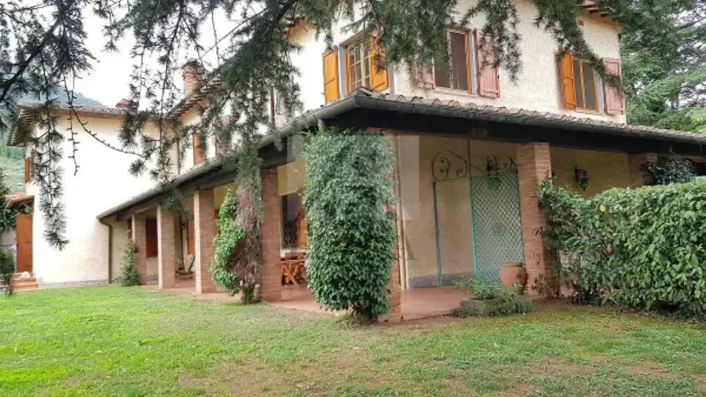 Välivaade - Rustic Villa with Garden in Lucca