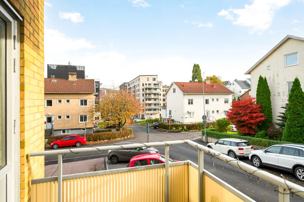 Balcon - City-Adjacent Apartment with Balcony in Fredriksdal