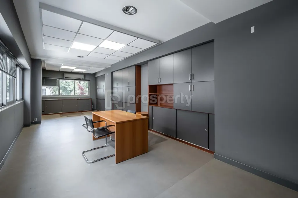 Bureau - Commercial Building with Parking in Chalandri