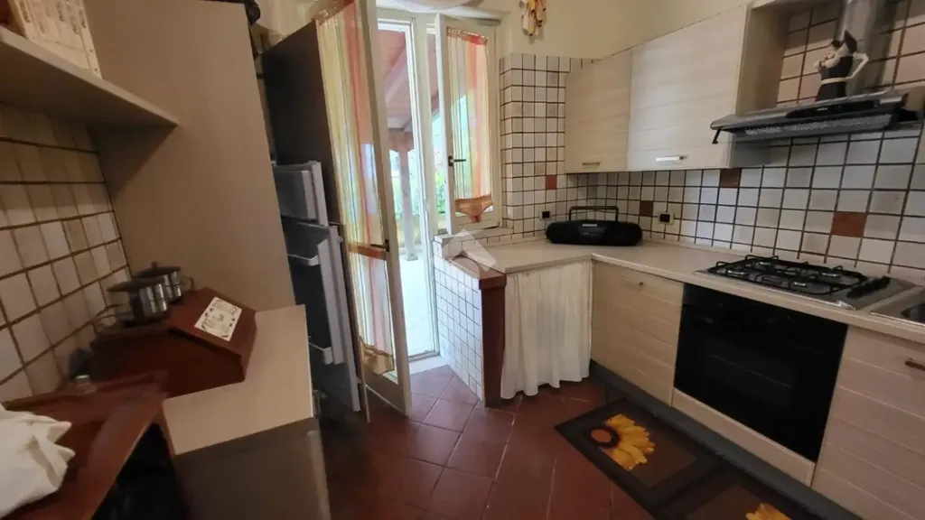 Kitchen - Villa with Private Garden in Pietrastornina