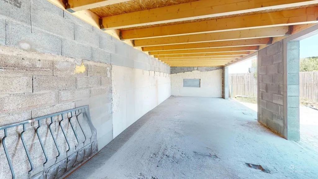 Garage - Plateau et Atelier à Aménager près du Bourg