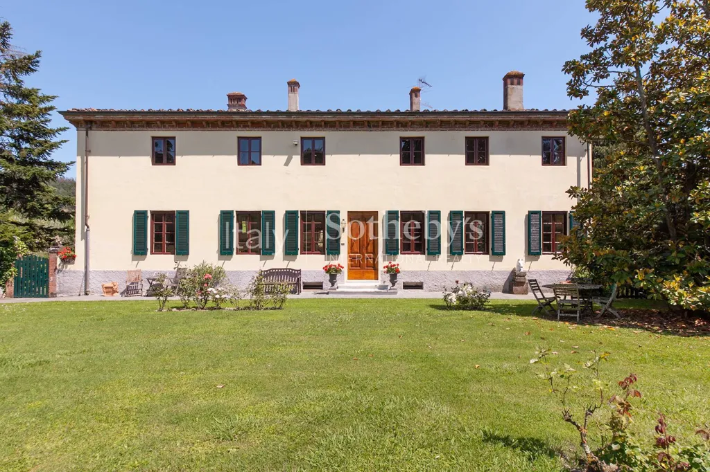 Välivaade - Historic Villa with Pool near Lucca