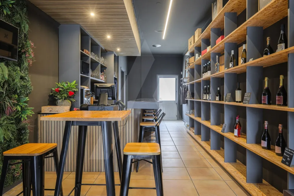 Pièces - Wine Store with Terrace in Ílhavo Centre