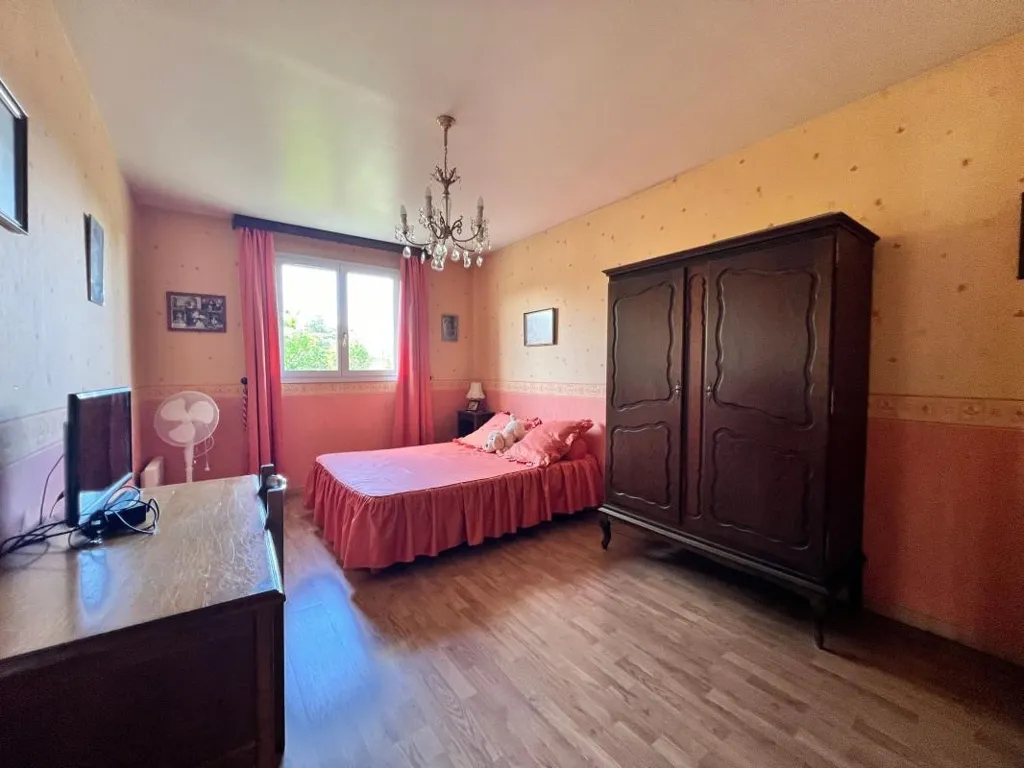 Chambres - Maison Familiale avec Terrasse à Chassieu