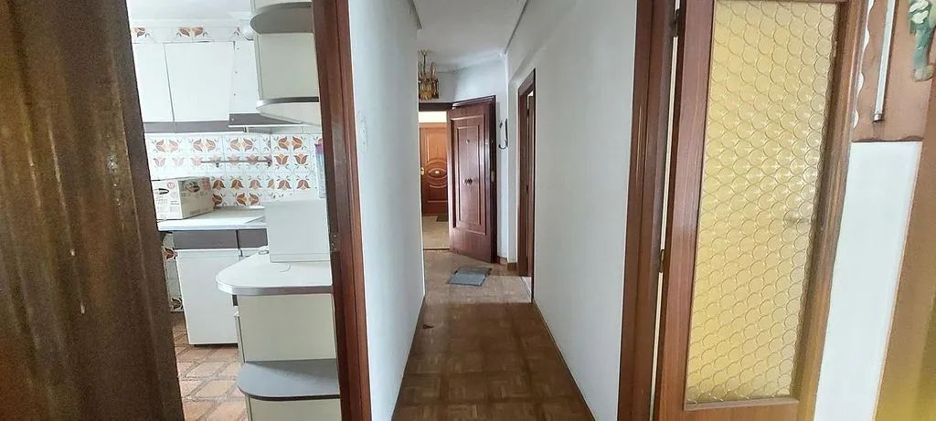 Entrée - 3-Bedroom Flat with Views in Torrelavega