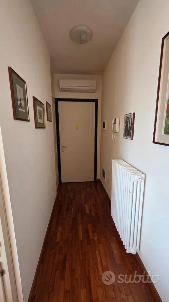 Entrée - Spacious Two-Level Apartment in San Polo d'Enza