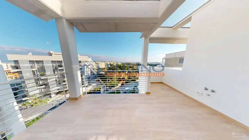 Rõdu - Rearranged Studio with Terrace in Bari