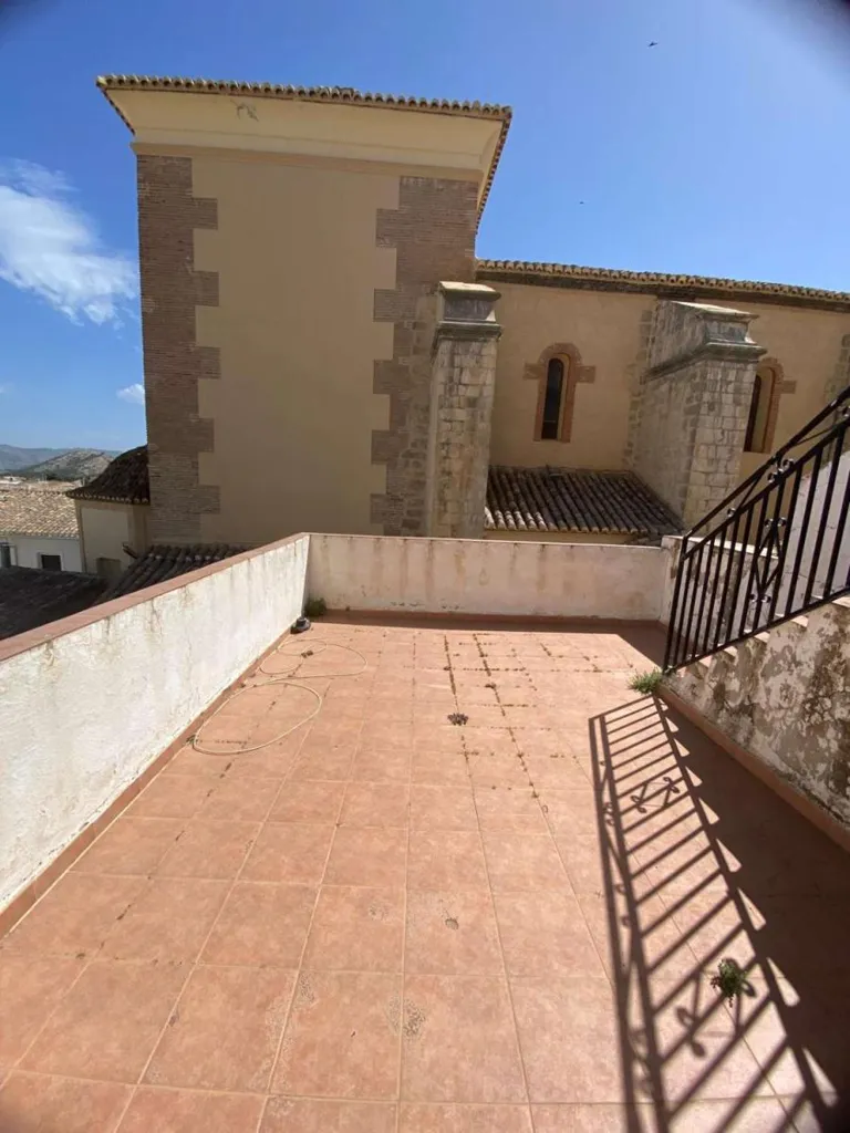 Terrass - House for Renovation with Terrace in Vélez-Blanco